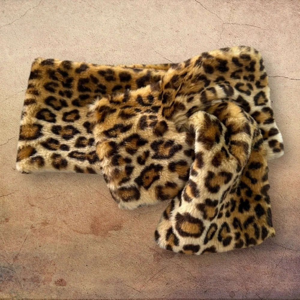 DENNIS BASSO Faux Leopard Fur Scarf Wrap